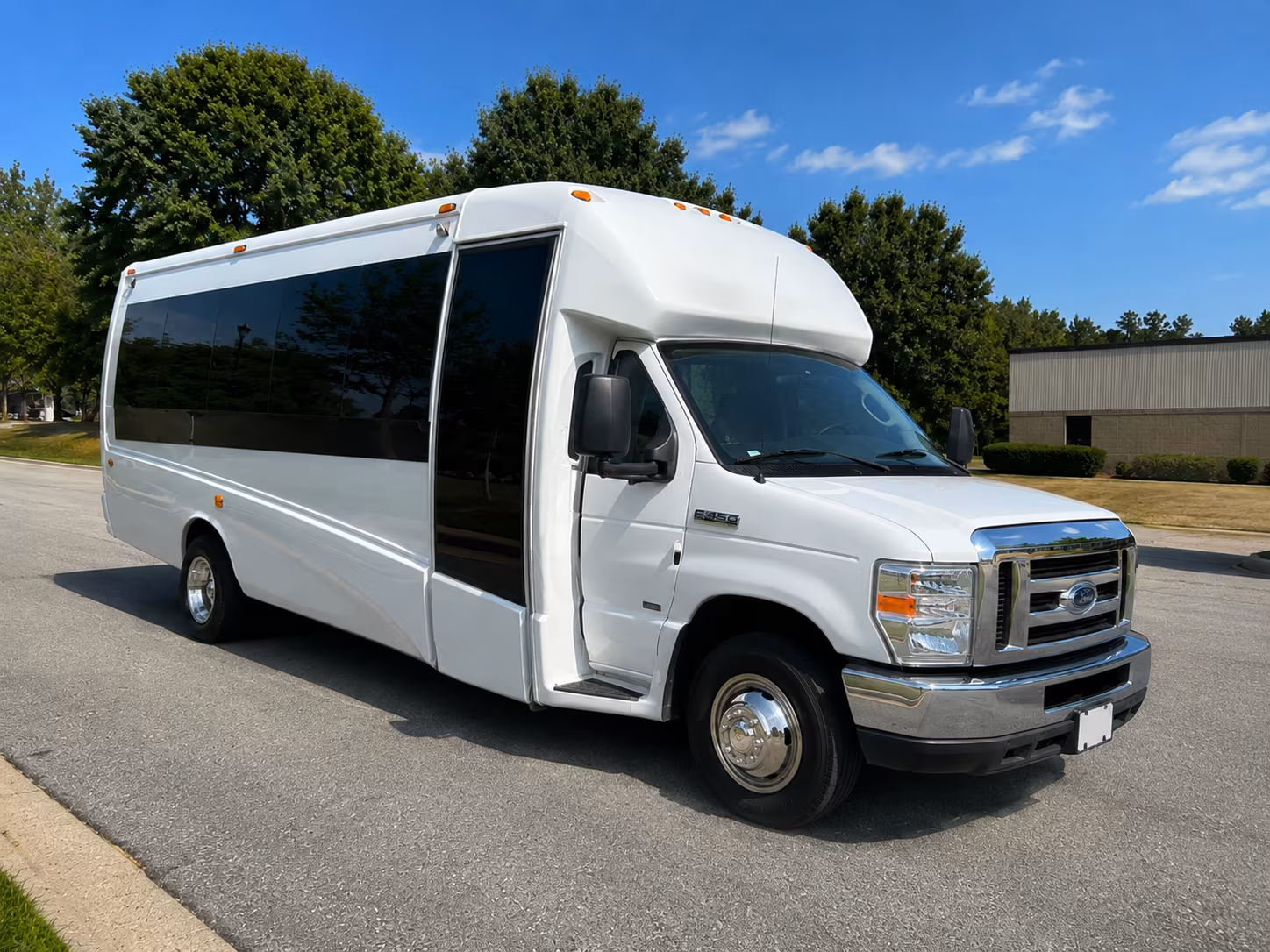 choosing the right bus size for your cleveland heights wine tour group