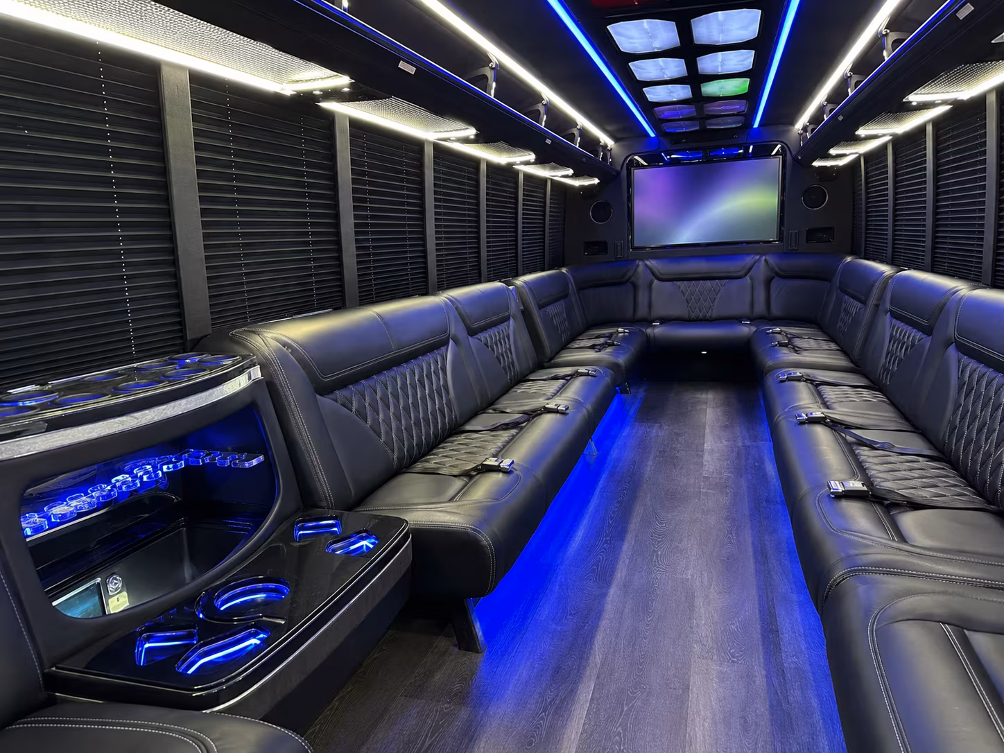 cleveland heights 20 passenger party bus inside