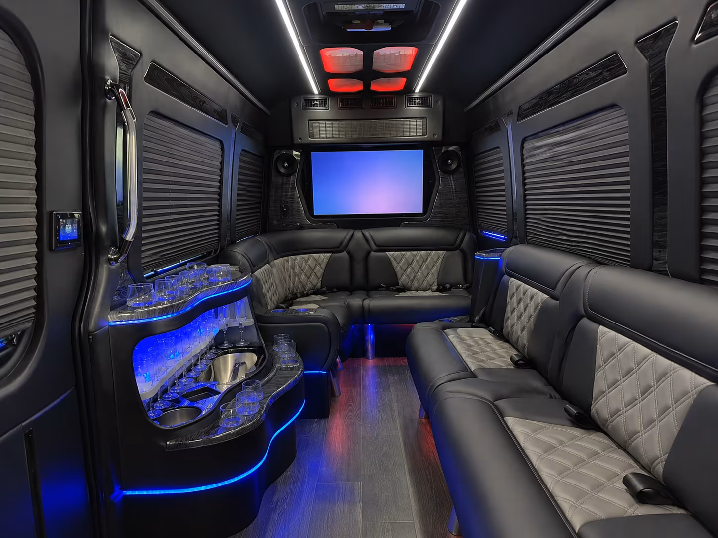 cleveland heights 28 passenger party bus