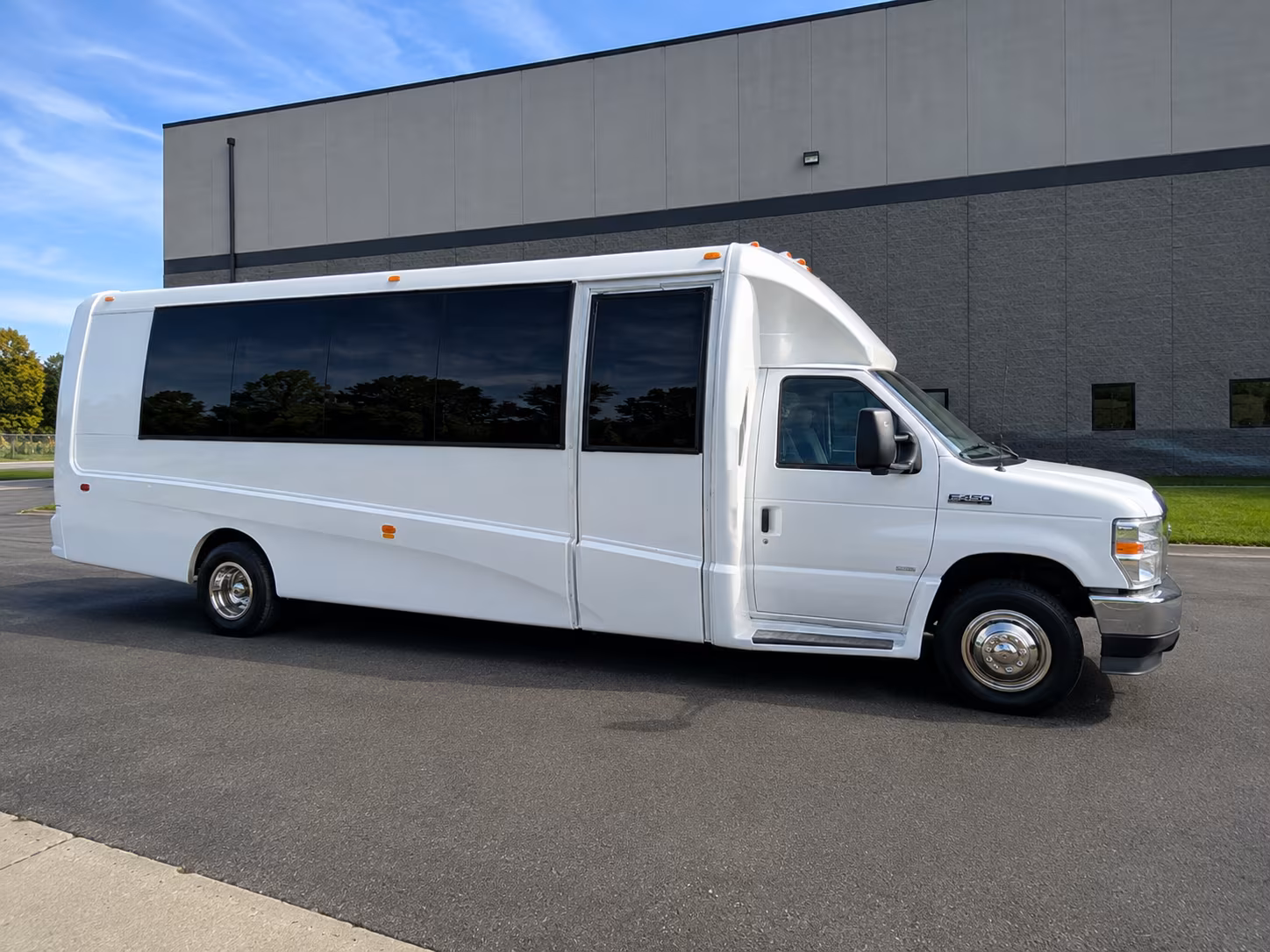 in peak season and harvest weekends book your cleveland heights wine tour bus early