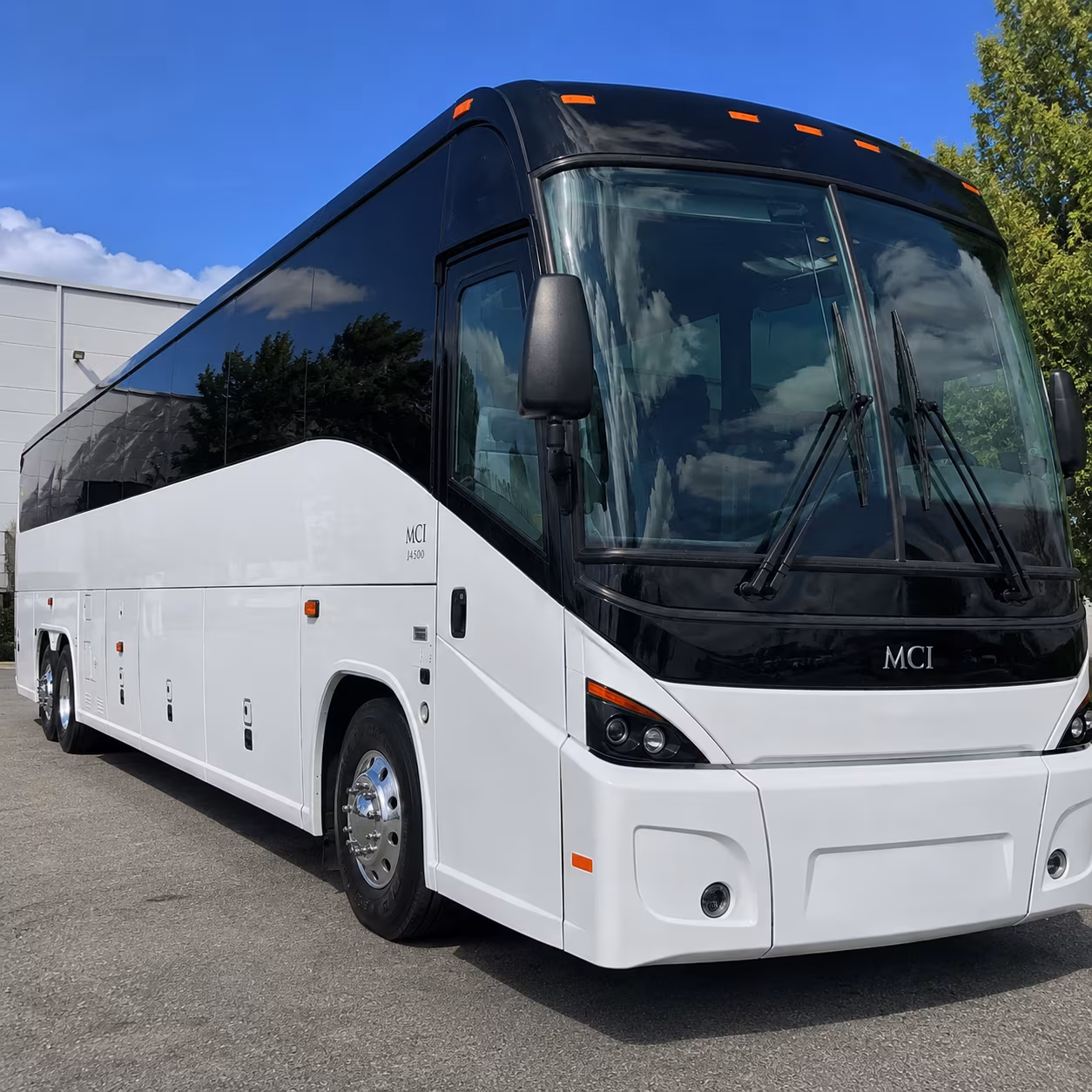 lakewood get your group there with a lakewood long distance charter bus rental
