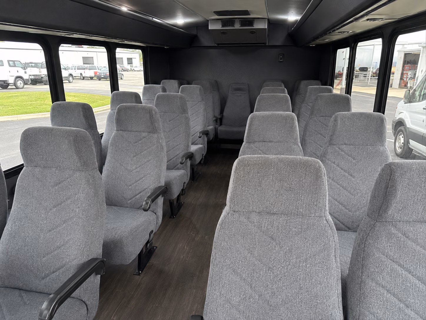 lorain buses for lorain corporate outings