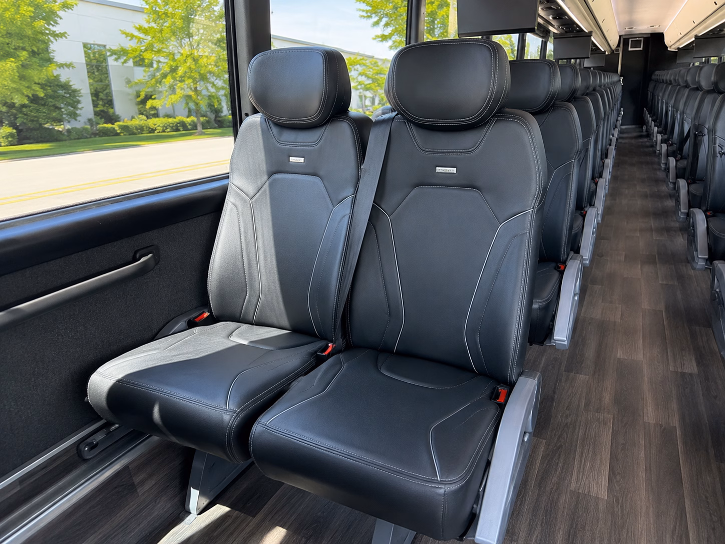 sandusky short and long distance charter bus rentals for sandusky teams and fans