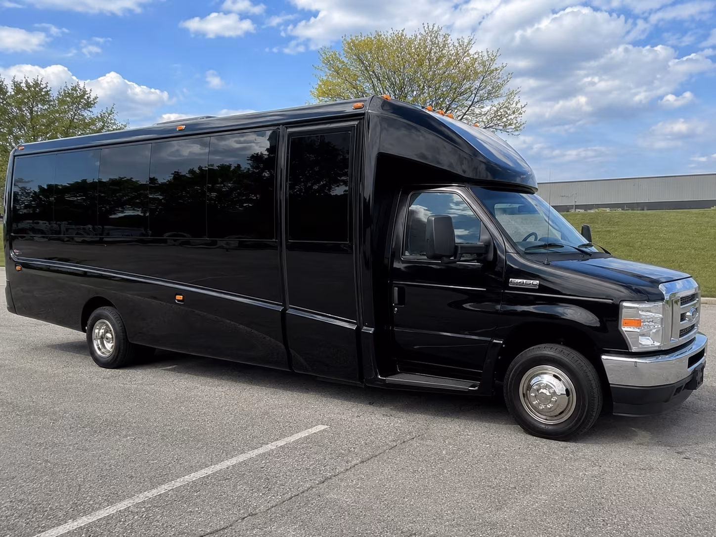 shuttle your guests between university circle venues and cleveland heights with ease