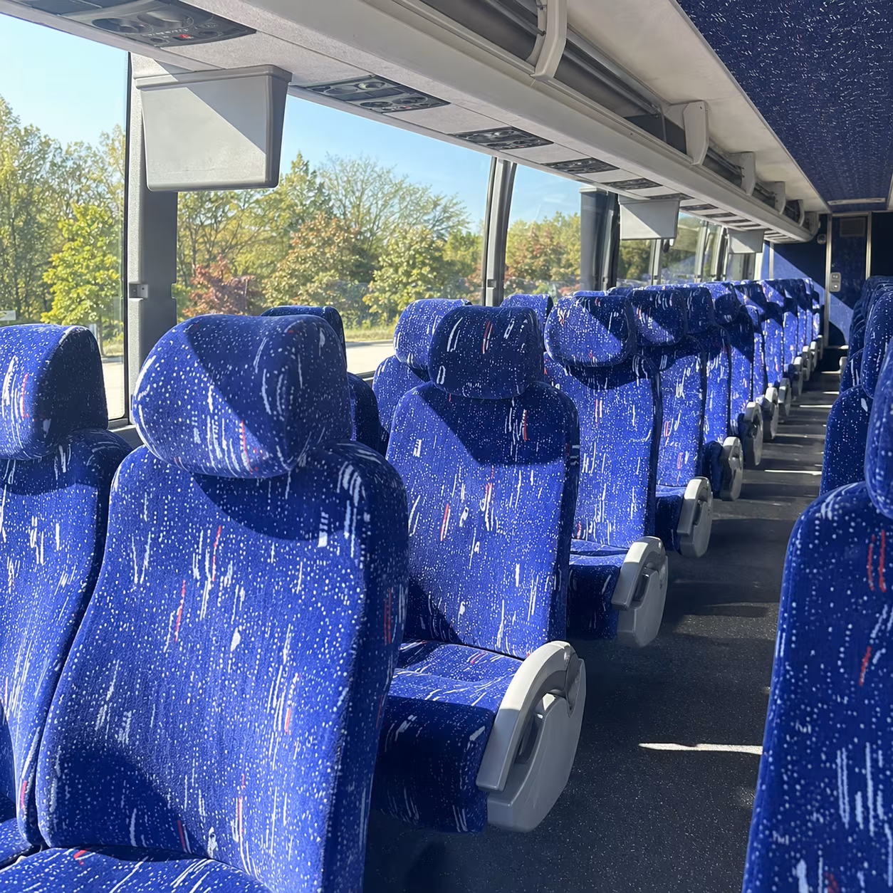 transport your group to the cleveland metroparks zoo and nature reservations