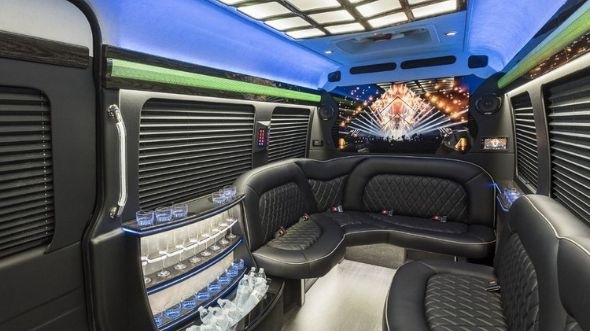 cleveland heights sprinter limo rental rental